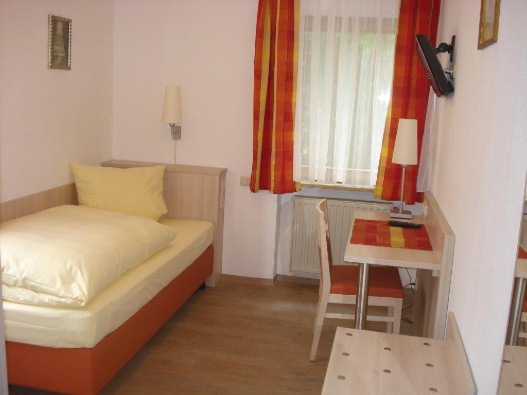 Hotel-Gasthof Bub Цирндорф Номер фото